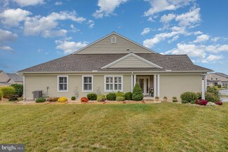 1057 Villa Dr, Lebanon, PA 17042