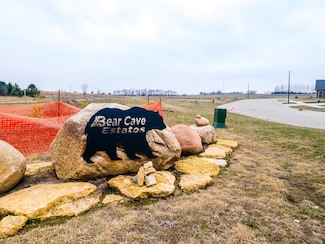 583 Kodiak Dr NW, Stewartville, MN 55976