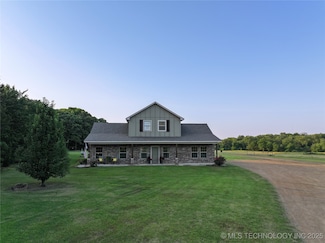 2415 E Harbert Rd, Tishomingo, OK 73460