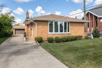 932 N Knight Ave, Park Ridge, IL 60068