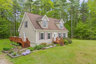 29 Tasker Shore Dr, Northwood, NH 03261