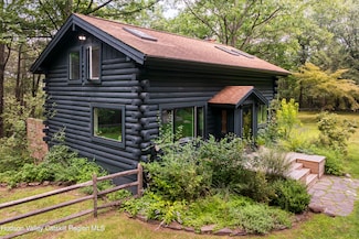 53 Blueberry Hill Rd, Bearsville, NY 12409