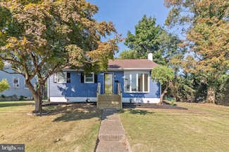 612 Camden Ave, Magnolia, NJ 08049