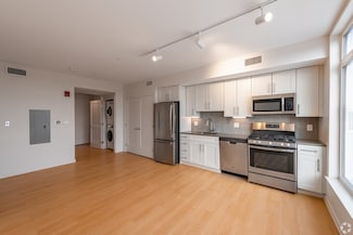 77 New St Unit 104, Cambridge, MA 02138