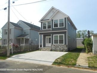 914 6th Ave, Wall Township, NJ 07719