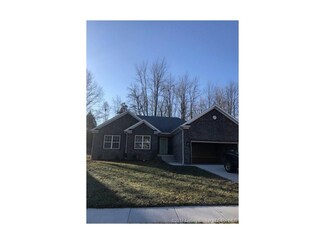 5525 Village Ln, Memphis, IN 47143
