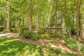 32 Wildwood Cir, Fletcher, NC 28732