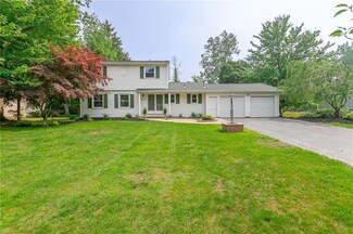 679 Regina Dr, Webster, NY 14580