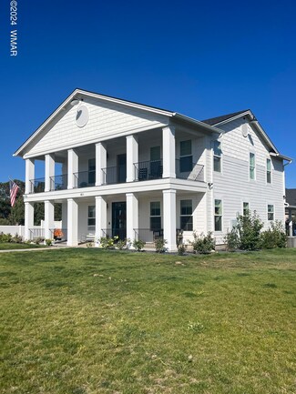 401 W Owens St, Show Low, AZ 85901