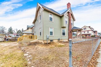 72 Princeton St, Springfield, MA 01109