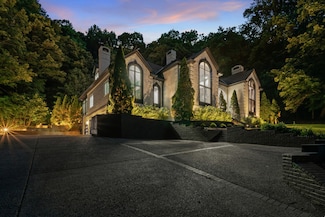 31 Annandale, Nashville, TN 37215