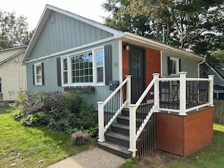 55 Ocean Ave, Old Orchard Beach, ME 04064