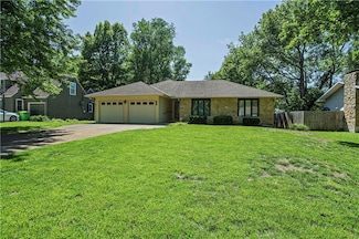 1028 S Sycamore St, Ottawa, KS 66067