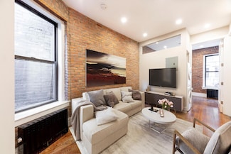 119 Christopher St Unit 41, New York, NY 10014
