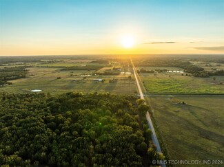 1 W 90th St N, Porter, OK 74454