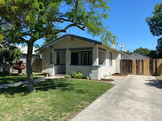 2135 E Hedges Ave, Fresno, CA 93703