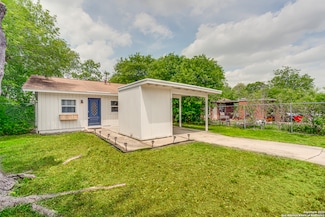 8215 Lazy Creek Dr, San Antonio, TX 78242