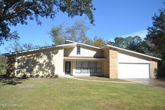 3241 Kings Bridge Rd, Moss Point, MS 39562