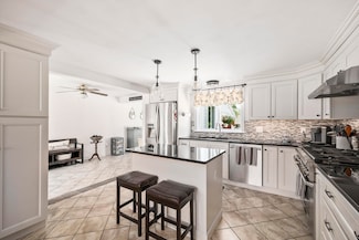 208 Long Sands Rd, York, ME 03909