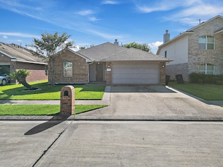 7419 Superior Dr, Baytown, TX 77521