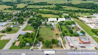 322&410 E Division St, Muenster, TX 76252