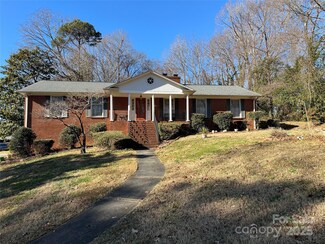 319 N Peterson St, Stanley, NC 28164