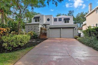 2713 Chambray Ln, Tampa, FL 33611