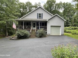 106 Conifer Ln, Dingmans Ferry, PA 18328