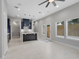 825 Paul Quinn St Unit E, Houston, TX 77091