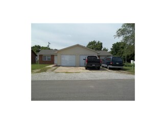 2535 Bremer Dr, Lawrence, KS 66049