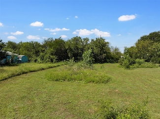 1608 Travis St, Bellmead, TX 76705