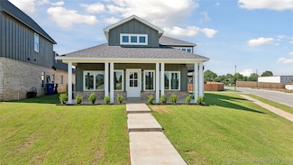 2410 W Charleston St, Broken Arrow, OK 74011