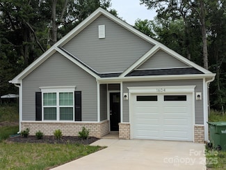 1604 N Main St, Mount Holly, NC 28120