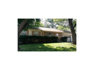 4504 S Grand Ave, Independence, MO 64055