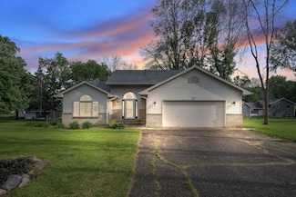 7811 209th St N, Forest Lake, MN 55025