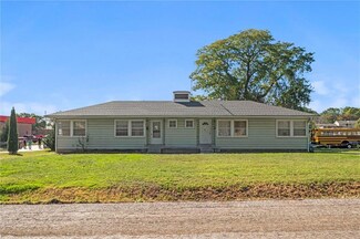6144 Roger Rd, Shawnee, KS 66203