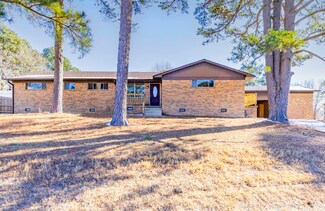 1821 E Lakeview, Benton, AR 72015