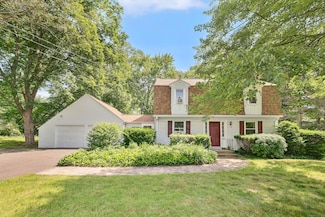 108 Pilgrim Dr, Windsor, CT 06095