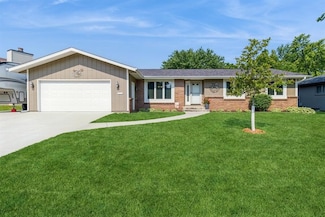 2871 Monroe Dr, Ames, IA 50010