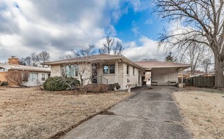 2920 Blossom Ln, Evansville, IN 47711