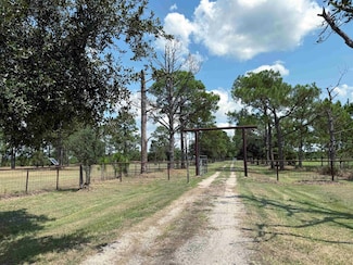 2625 S Pine Island Rd, Beaumont, TX 77713
