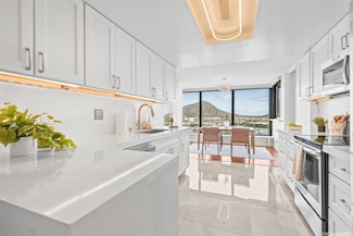 250 Kawaihae St Unit 18D, Honolulu, HI 96825