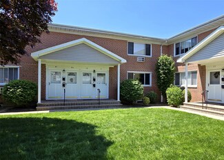 600 Fulton St Unit I-1, Farmingdale, NY 11735