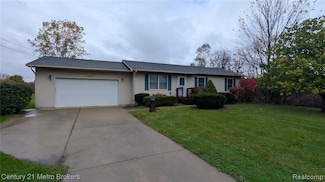 3042 S Belsay Rd, Burton, MI 48519