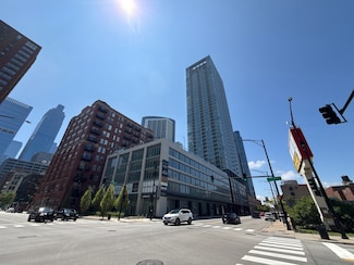 369 W Grand Ave Unit 2005, Chicago, IL 60654
