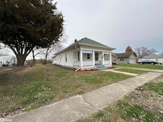 420 S 3rd St, Albia, IA 52531