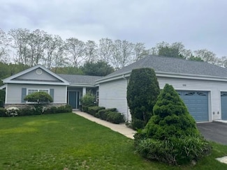 509 Oak Bluff Ct, Moriches, NY 11955