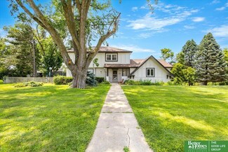 12206 Leavenworth Rd, Omaha, NE 68154