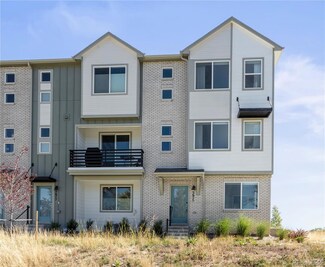 5675 Vivian St, Arvada, CO 80002
