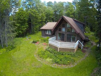35 Sugarwood Rd, Plainfield, VT 05667